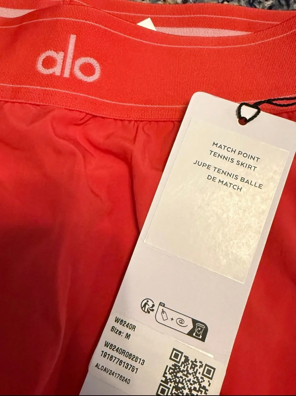 NWT ALO YOGA Candy Red Set: Match Point Tennis Skirt and Splendor Bra - Picture 10 of 12